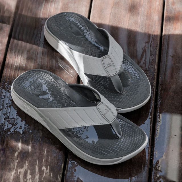Men's Deckhand Water Friendly Sandals in Grey | REEF®