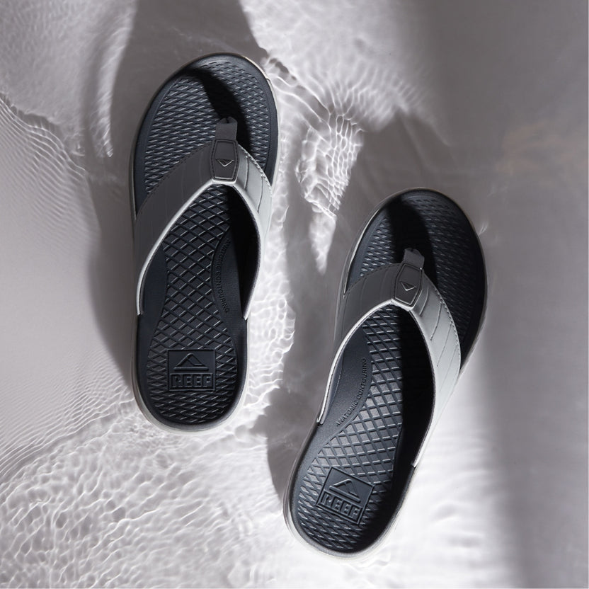 Men's Deckhand Water Friendly Sandals in Grey | REEF®