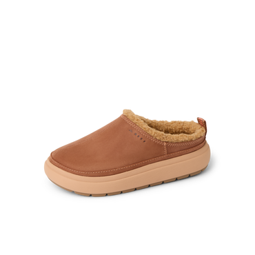 Weekend Low Brooke cozy slip on shoe facing left with plush lining and cushioned sole