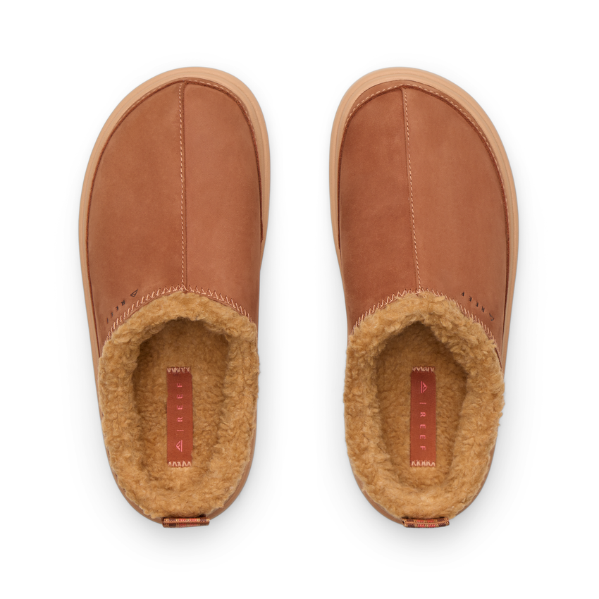 REEF Weekend Low Brooke shoes shown with toes facing upward and cozy sherpa lined footbeds for comfort