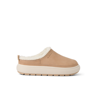 REEF Weekend Low Brooke cozy footwear facing right with plush lining and cushioned sole for everyday comfort