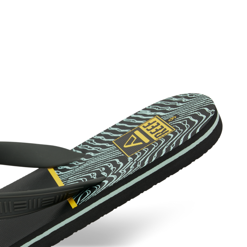 Reef Seaside Prints - Black/Yellow Swell - Down the Line 2 View