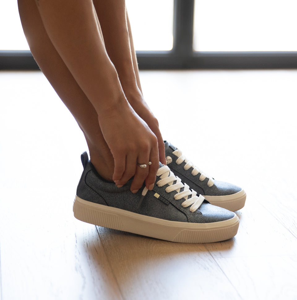 Women's Lay Day Dawn Shoes in Black Sparkle | REEF®