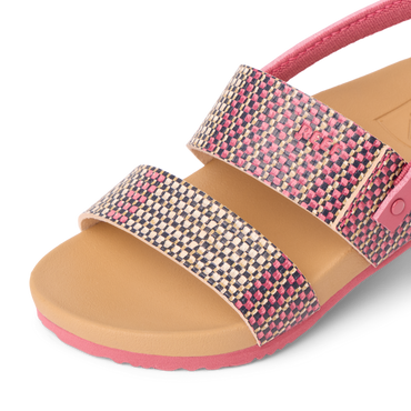 Little Cushion Vista - Pink Raffia - Down the Line 1 View