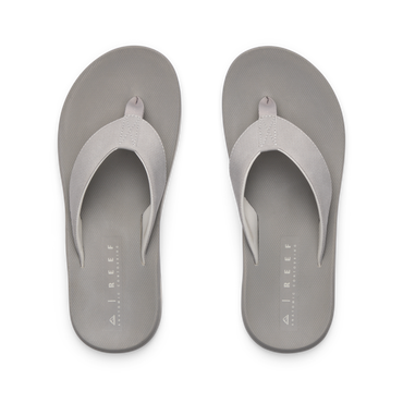 Top view of Nox men's grey sandals with anatomical arch support and water-friendly materials for beach comfort.