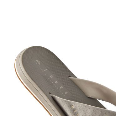Nox men's sandal facing right, showing close-up of front footbed with anatomical arch support and cushioning