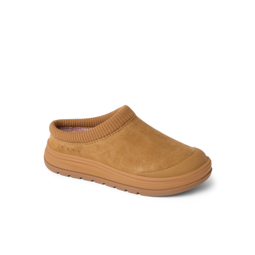 Campfire Lodge tan suede clog facing right with cushioned sole and cozy ribbed collar