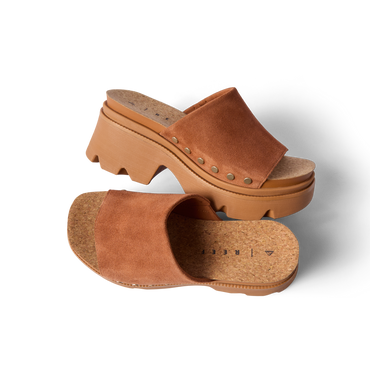 Vista Luxe Evie platform sandals in brown suede, left shoe side view and right shoe top view, beach-inspired comfort design.