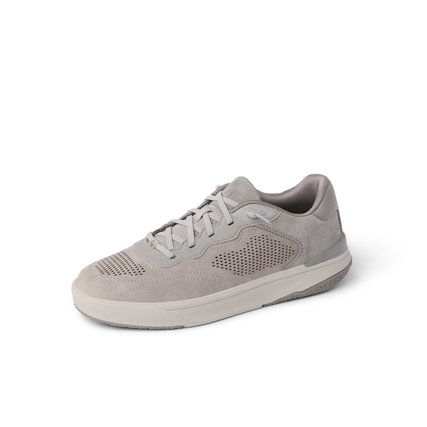 Del Mar Leather sneaker facing left showing its lateral side and perforated upper for breathable comfort