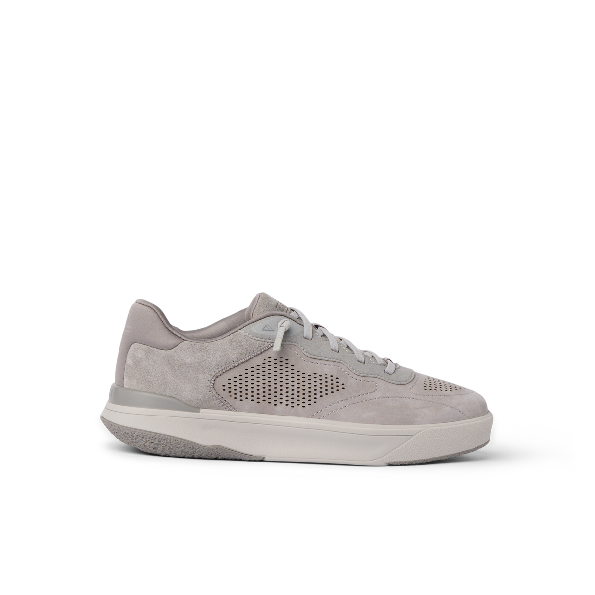 Del Mar Leather shoe facing right, side view with a premium suede and leather upper and cushioned sole