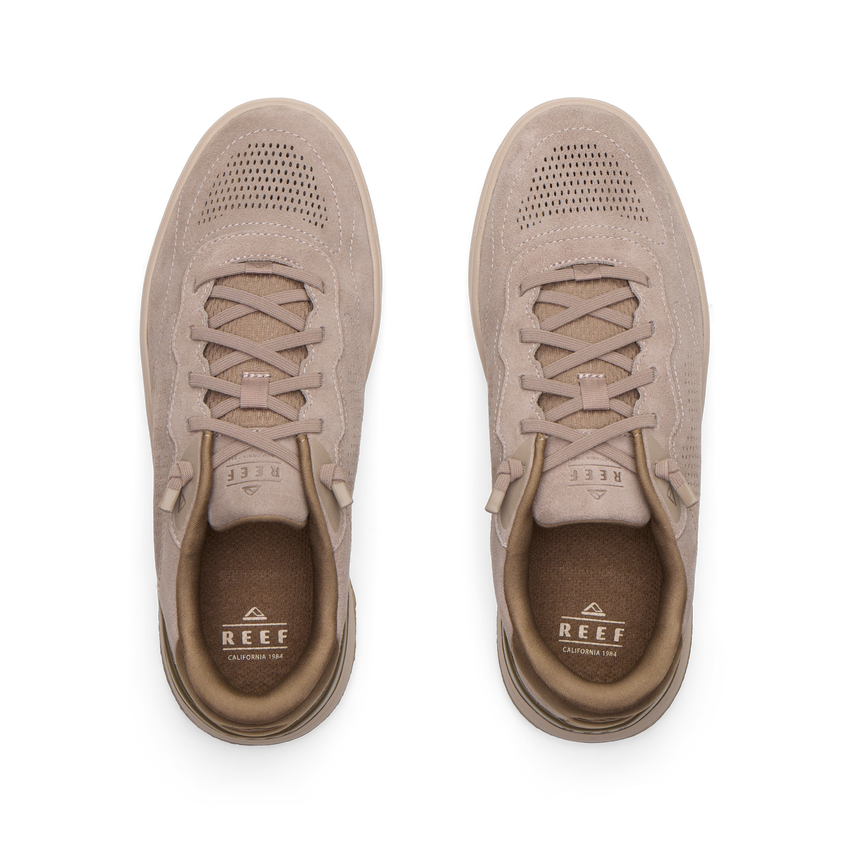 Del Mar Leather suede and leather shoes with toes pointing upward and cushioned comfort