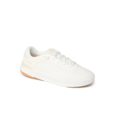Reef Del Mar sneaker facing right, lightweight and comfortable with soft cushioning and anatomical arch support.