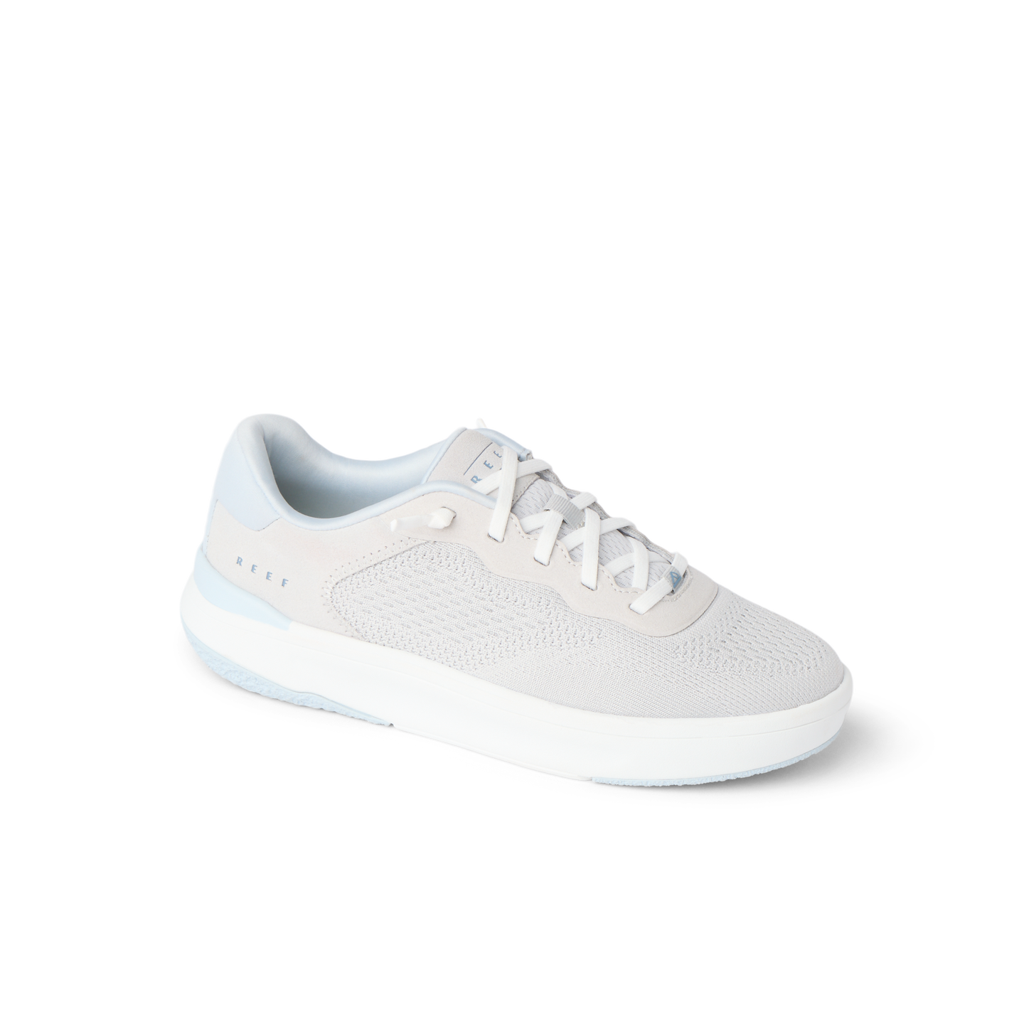 Reef Del Mar sneaker facing right, close-up of breathable knit upper and cushioned sole designed for beach comfort.