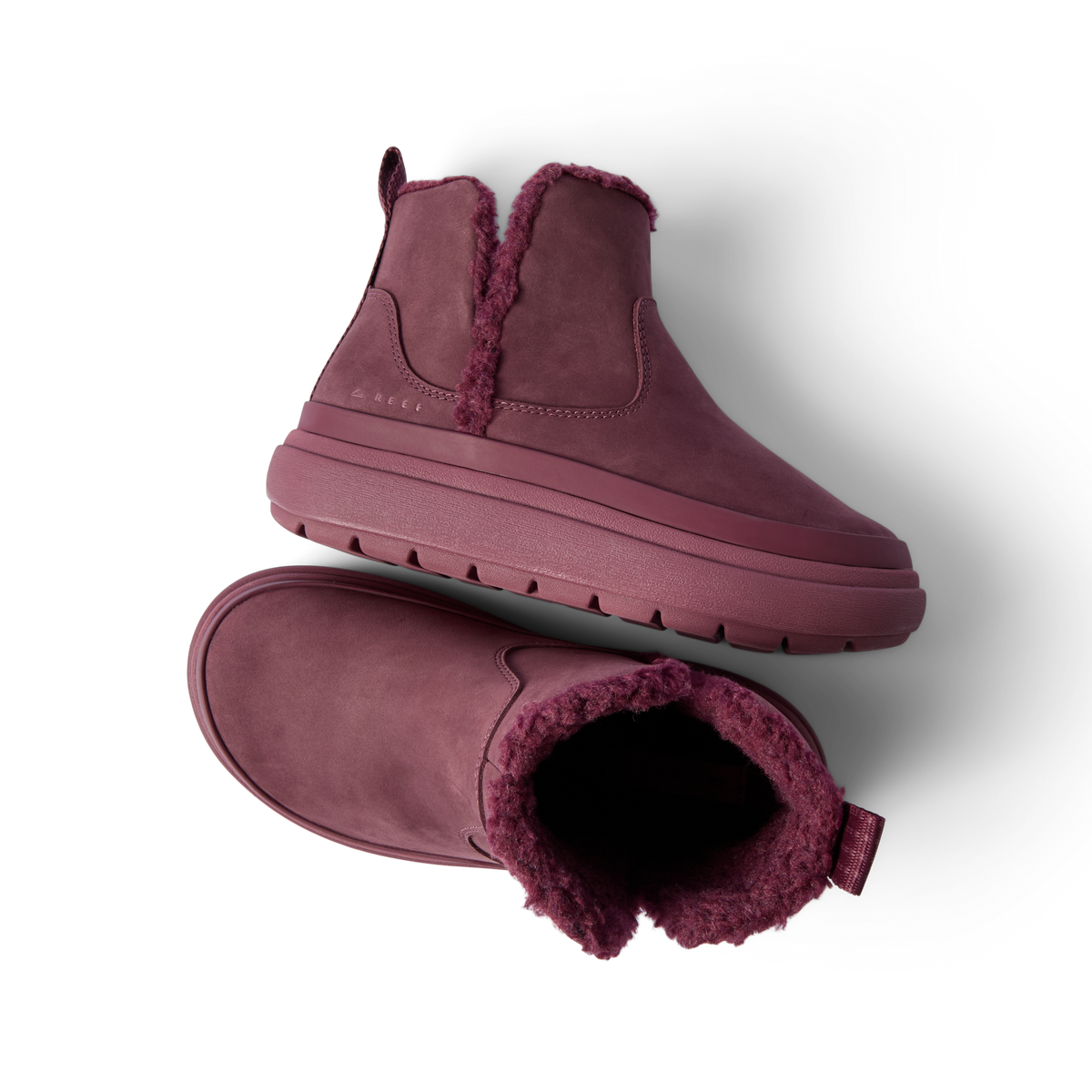 Weekend Autumn women's leather shoe pair in burgundy, right shoe facing right, left shoe top view, cozy lining visible.