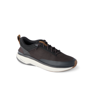 Reef Zuma black athletic sneaker facing right with breathable knit upper and cushioned sole