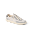 REEF Kickback sneaker facing right with lightweight cushioning and everyday comfort