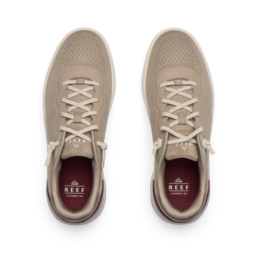Shoreline Del Mar sneakers viewed from above, facing upward, with cushioned support and elastic laces