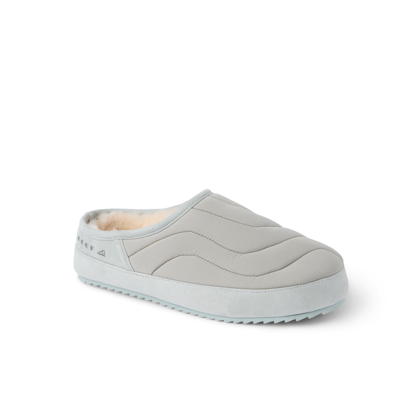 Willa Slipper facing right, showing its quilted upper, plush faux fur lining, and cushioned sole