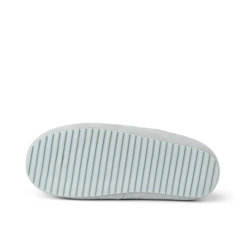 Willa Slipper outsole facing right with a ridged traction pattern for comfort and durable everyday wear