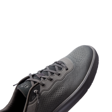Shoreline Del Mar men's grey sneaker facing right, close-up on upper and front, surf-inspired comfort design