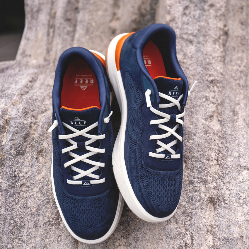 Shoreline Del Mar navy sneakers facing downward