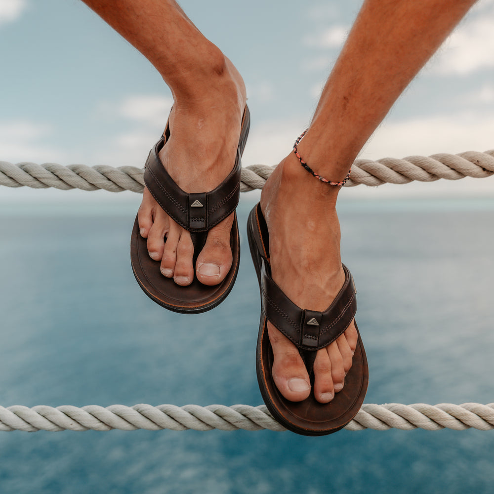 Men's Offshore: Leather Sandal with Full-Grain Leather in Dark