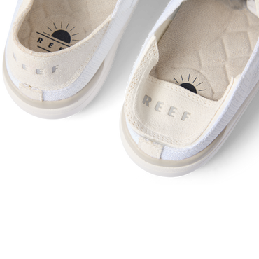 Neptune 2 sneakers facing the viewer in a heel close up with REEF branding and cushioned comfort
