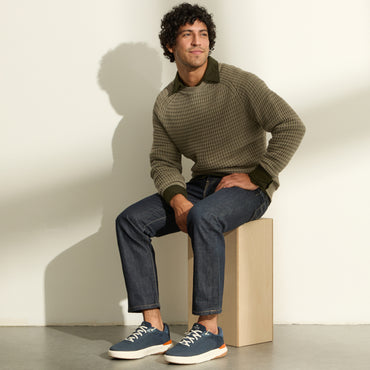 Shoreline Del Mar sneakers facing left on a model with cushioned support and a casual everyday style