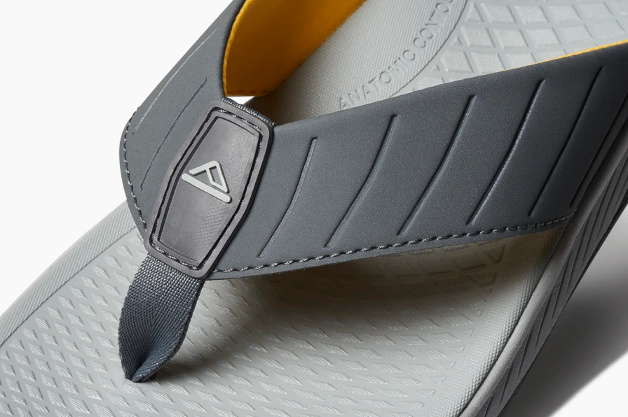 Men's Deckhand Water Friendly Sandals in Grey | REEF®