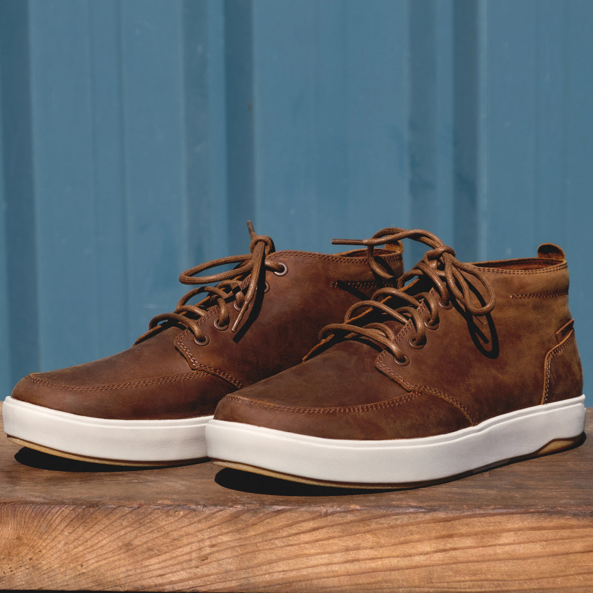 Laguna Spiniker brown leather mid boots facing left with cushioned soles and comfort focused arch support