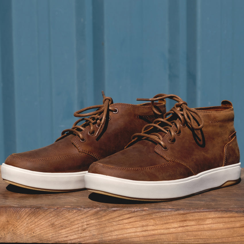 Laguna Spiniker brown leather mid boots facing left with cushioned soles and comfort focused arch support