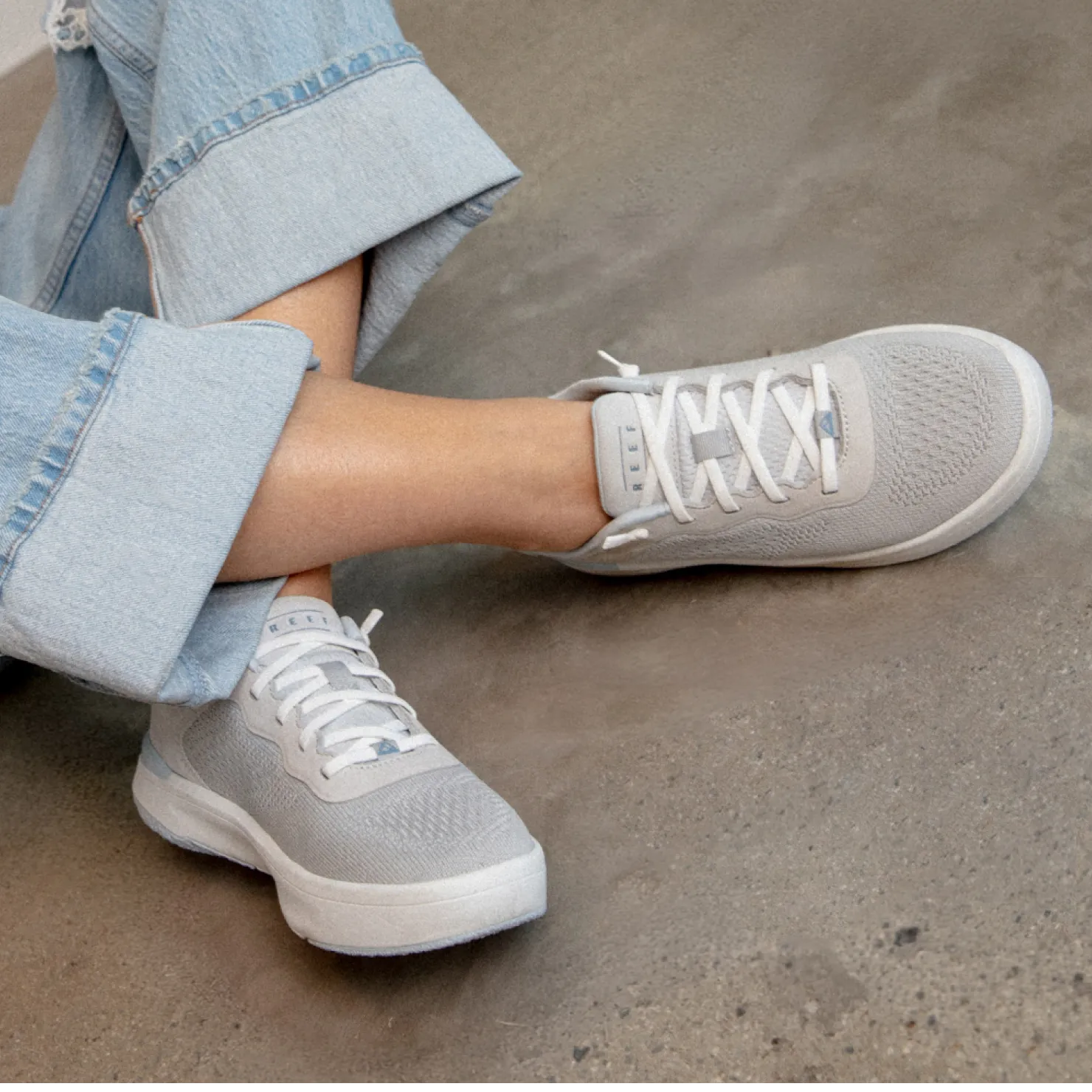 Reef Del Mar gray sneakers facing right, featuring cushioned comfort for everyday walking