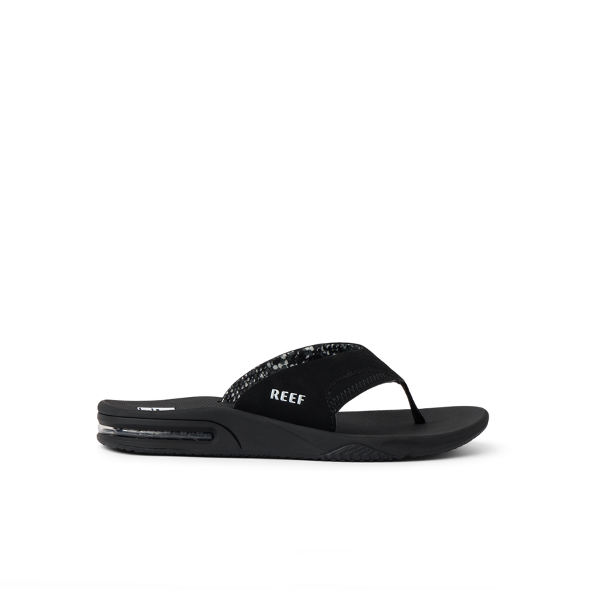 Fanning - Black - Right Side View