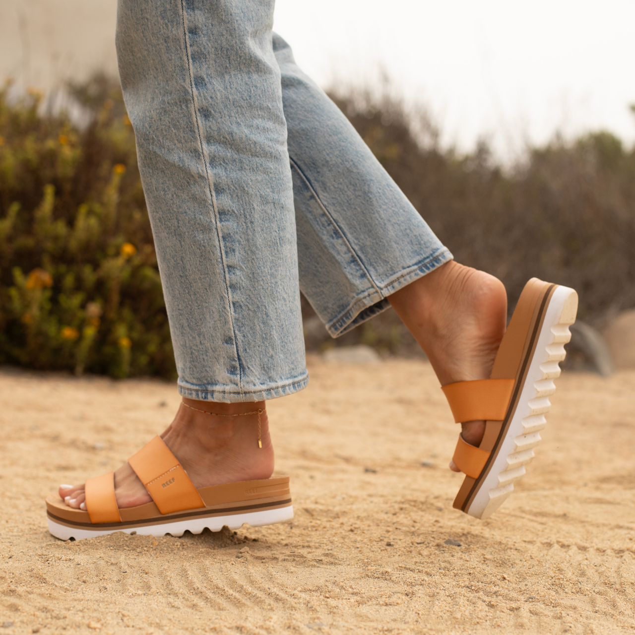 Cushion Vista Hi view 1