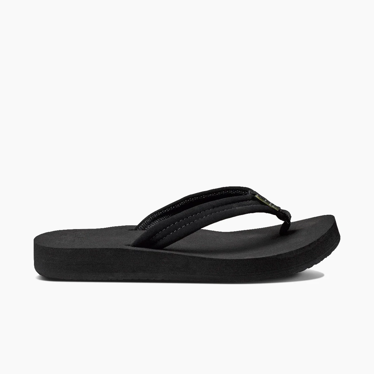 Women's Reef Cushion Breeze Sandals in Black/Black side view