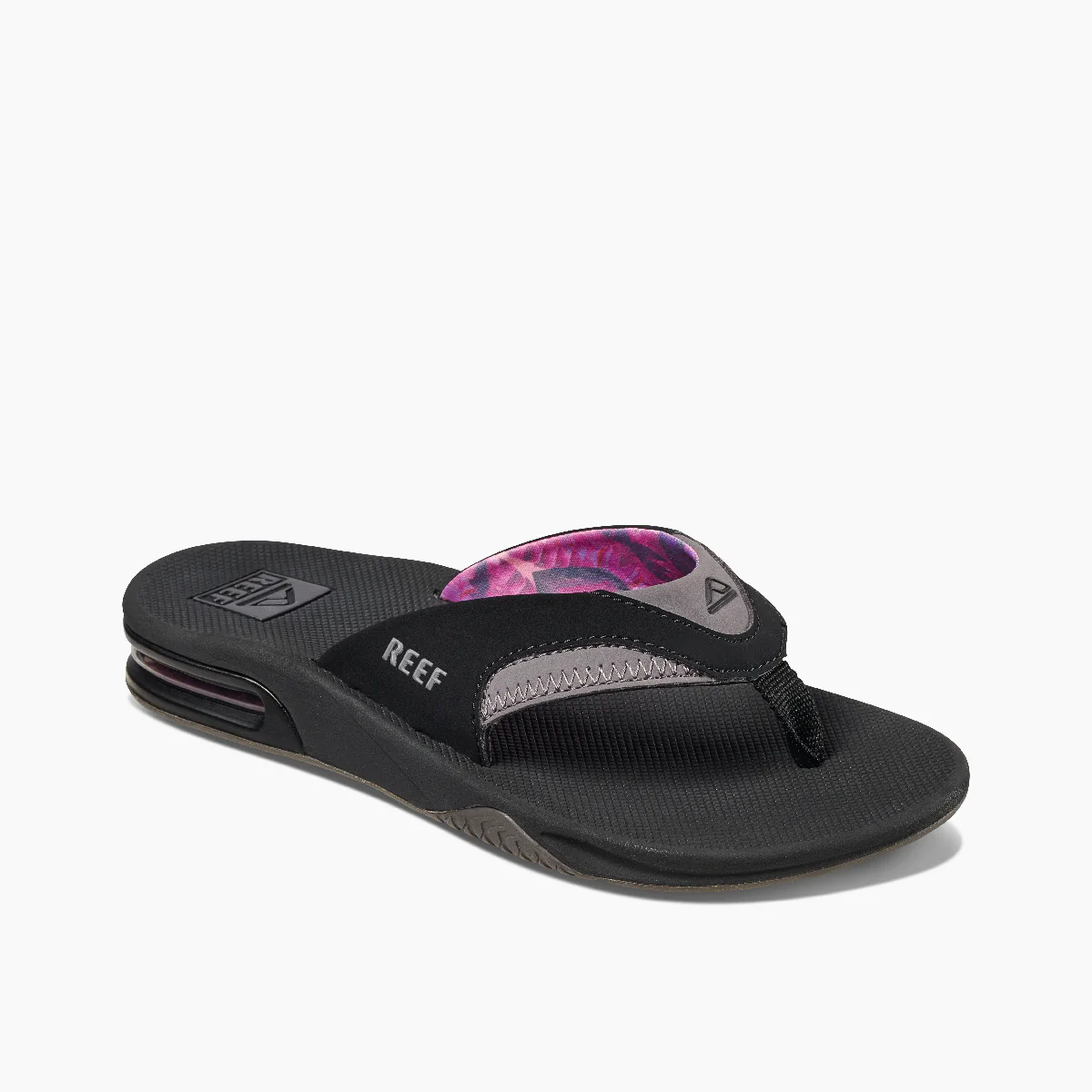 Womens Fanning flip flop sandals in black grey angle view